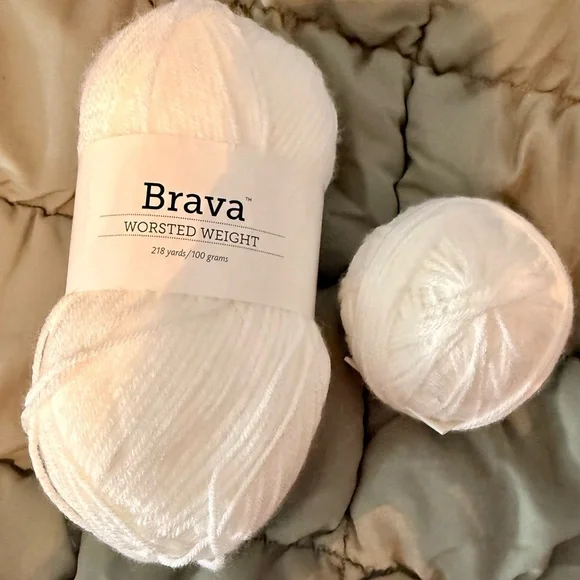🧶 Brava Premium Worsted Weight Yarn – 8 Colors 🧶 - Picture 4 of 16